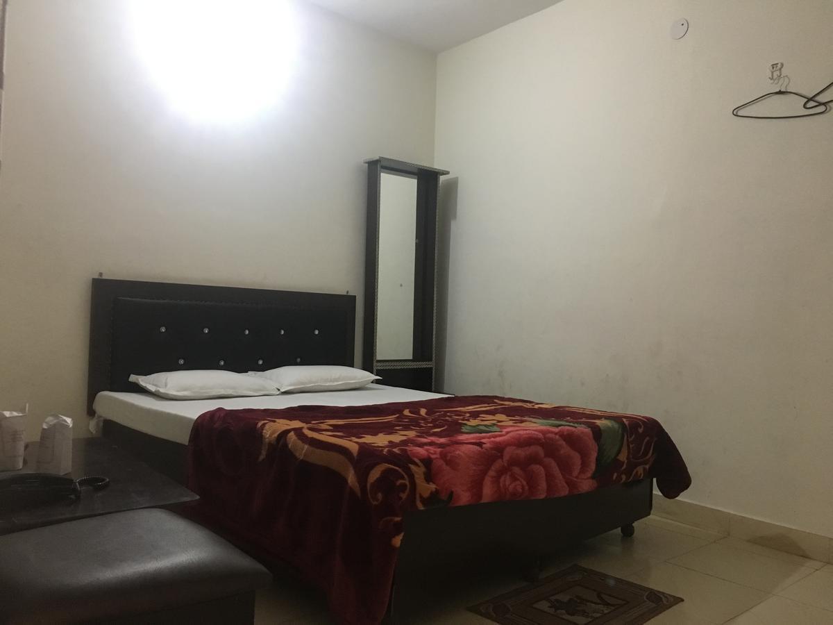 Oyo 12976 Hotel New Fiza Jammu Luaran gambar